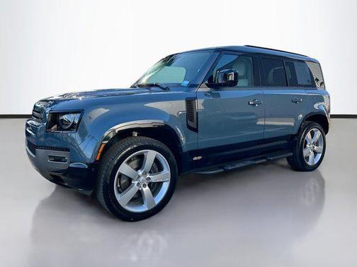 2025 Land Rover Defender 110 P400 X-Dynamic SE