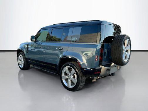 2025 Land Rover Defender 110 P400 X-Dynamic SE