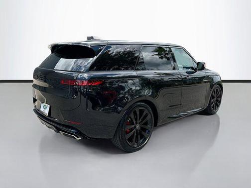2025 Land Rover Range Rover Sport SE