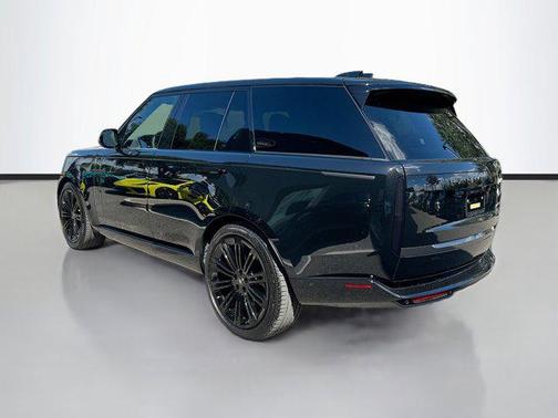 2025 Land Rover Range Rover P530 SE