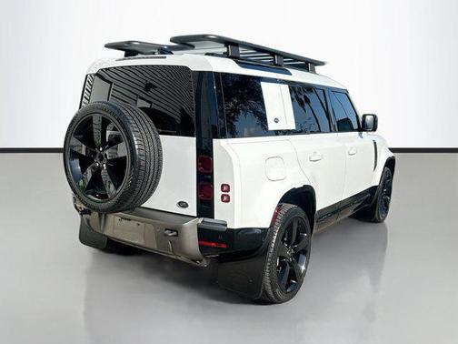 2022 Land Rover Defender 110 X-Dynamic SE