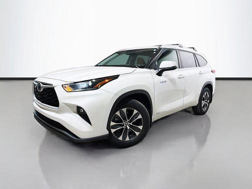 2021 Toyota Highlander Hybrid XLE