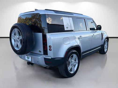 2023 Land Rover Defender 110 SE