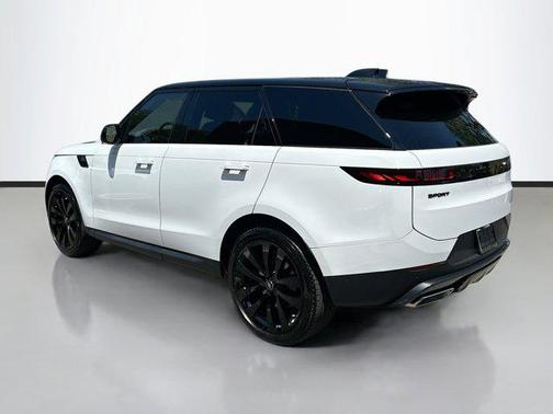 2025 Land Rover Range Rover Sport SE