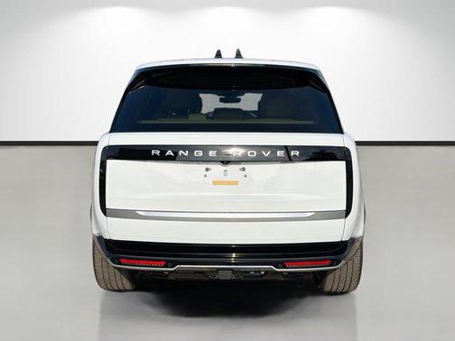2026 Land Rover Range Rover P530 Autobiography