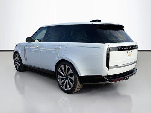 2026 Land Rover Range Rover P530 Autobiography