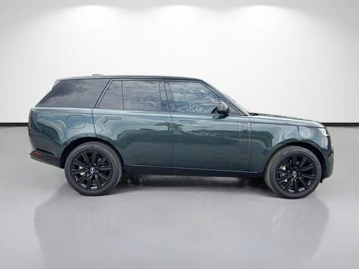 Belgravia Green Metallic 2025 Land Rover Range Rover P400 SE