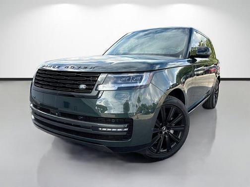 Belgravia Green Metallic 2025 Land Rover Range Rover P400 SE