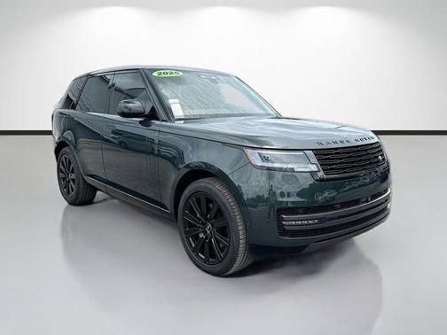 Belgravia Green Metallic 2025 Land Rover Range Rover P400 SE