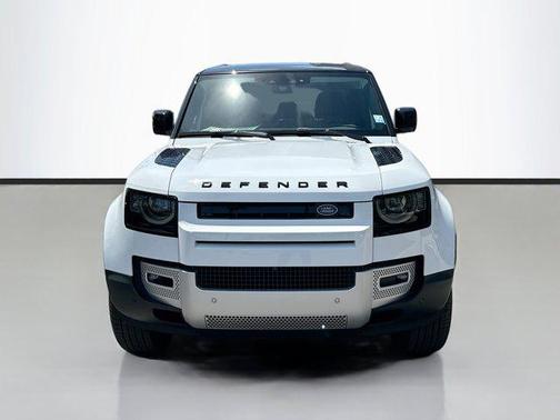 2025 Land Rover Defender 110 P300