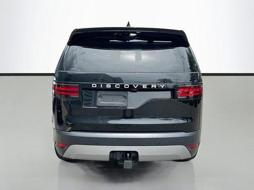 2024 Land Rover Discovery P300 S