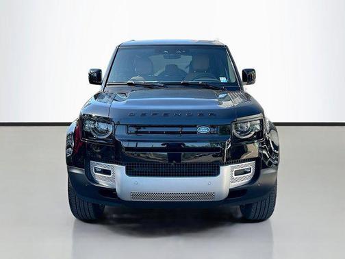 2025 Land Rover Defender 110 P300