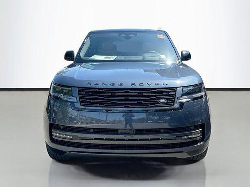 2025 Land Rover Range Rover P550e SE