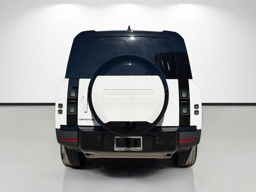 2026 Land Rover Defender P300 S