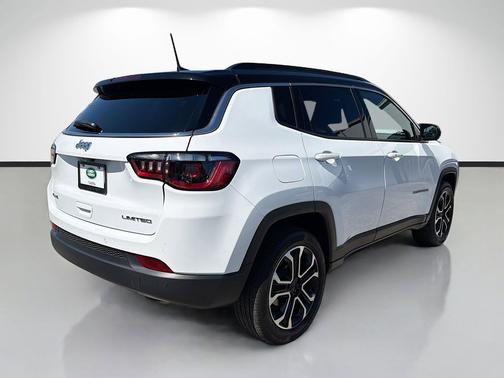 Bright White Clearcoat 2023 Jeep Compass Limited