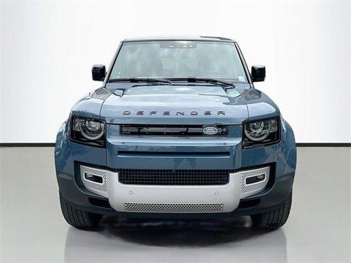 2025 Land Rover Defender 110 P300