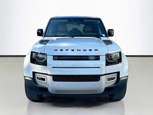 2025 Land Rover Defender 110 P300