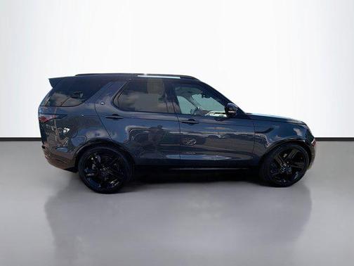 2025 Land Rover Discovery P360 Dynamic SE