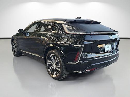 Stellar Black Metallic 2024 Cadillac LYRIQ Luxury