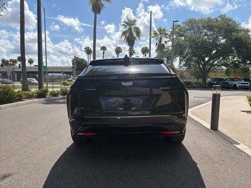 Stellar Black Metallic 2024 Cadillac LYRIQ Luxury