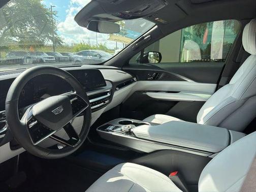 Stellar Black Metallic 2024 Cadillac LYRIQ Luxury