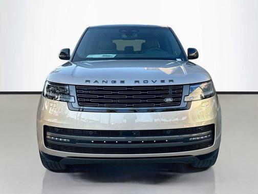2025 Land Rover Range Rover P400 SE 7 Seat