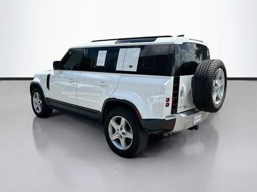 2023 Land Rover Defender 110 SE