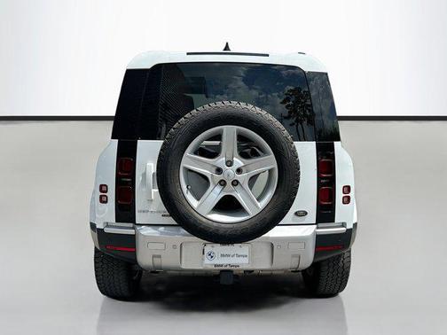 2023 Land Rover Defender 110 SE