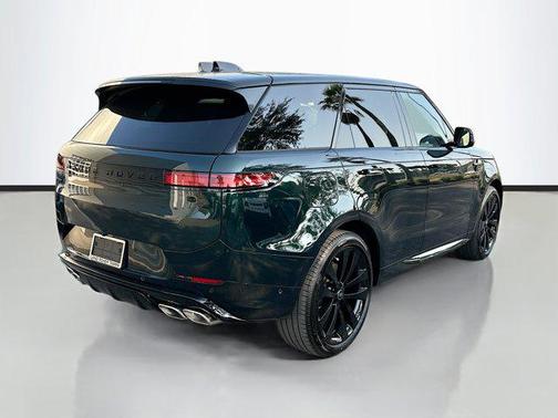 2025 Land Rover Range Rover Sport SE