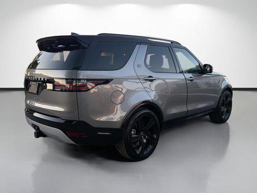 2026 Land Rover Discovery Gemini Edition