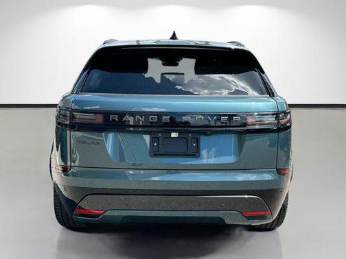 2026 Land Rover Range Rover Velar P250 SE R-Dynamic