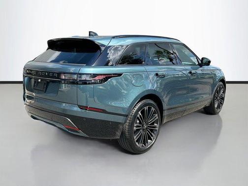 2026 Land Rover Range Rover Velar P250 SE R-Dynamic