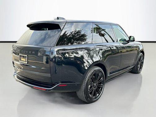 2025 Land Rover Range Rover P400 SE
