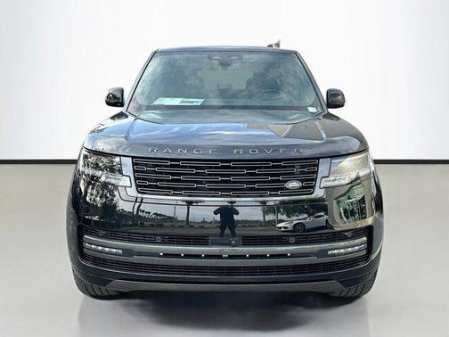 2025 Land Rover Range Rover P400 SE