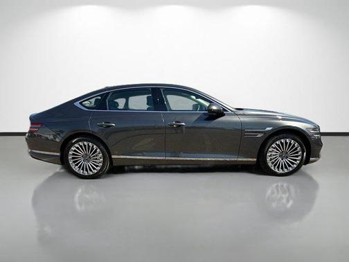 2024 Genesis Electrified G80 Advanced