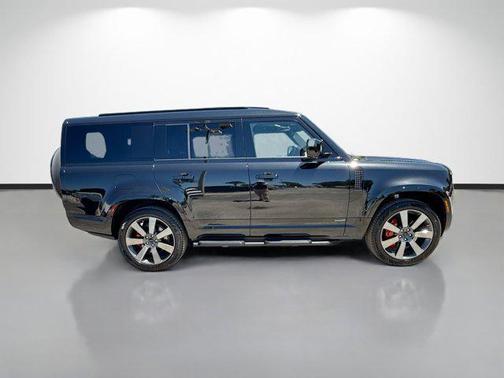 Santorini Black Metallic 2026 Land Rover Defender P400 X