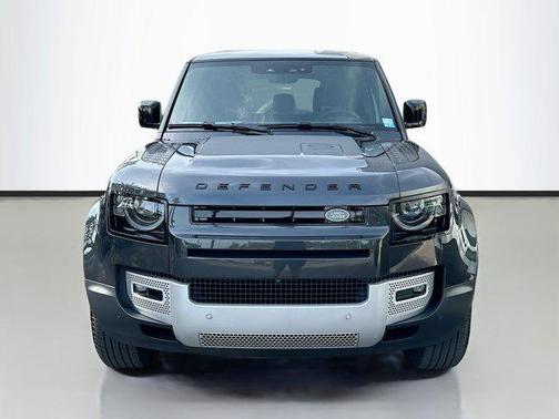 2025 Land Rover Defender 110 P300