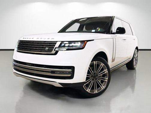 Fuji White 2026 Land Rover Range Rover P530 SE 7 Seat