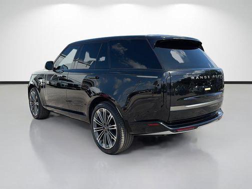 Black 2025 Land Rover Range Rover P530 SE
