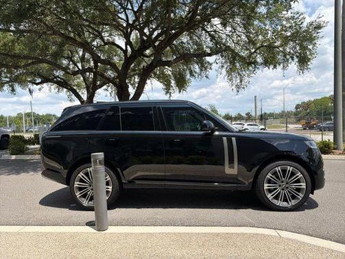 Black 2025 Land Rover Range Rover P530 SE