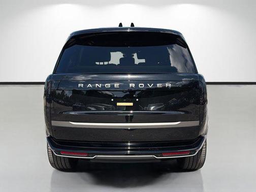 Black 2025 Land Rover Range Rover P530 SE