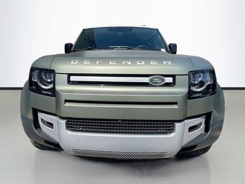 2024 Land Rover Defender 110 P500 SE