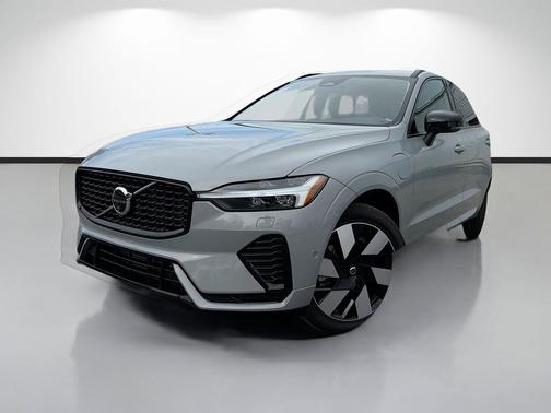 Vapour Grey Metallic 2024 Volvo XC60 Recharge Plug-In Hybrid T8 Plus Dark Theme