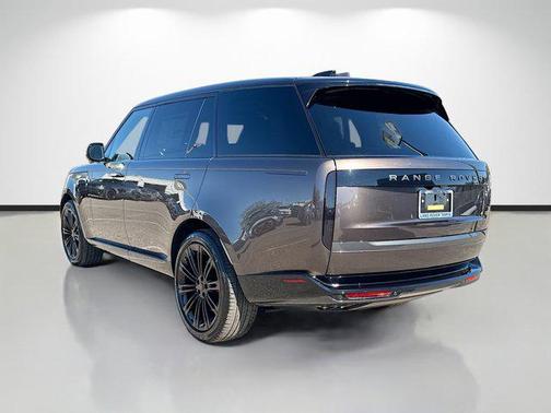 2026 Land Rover Range Rover P530 SE 7 Seat