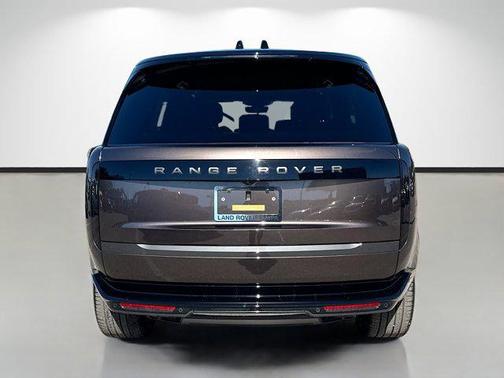 2026 Land Rover Range Rover P530 SE 7 Seat
