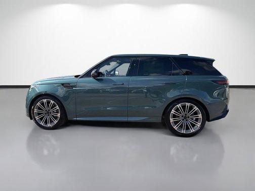 2026 Land Rover Range Rover Sport SE