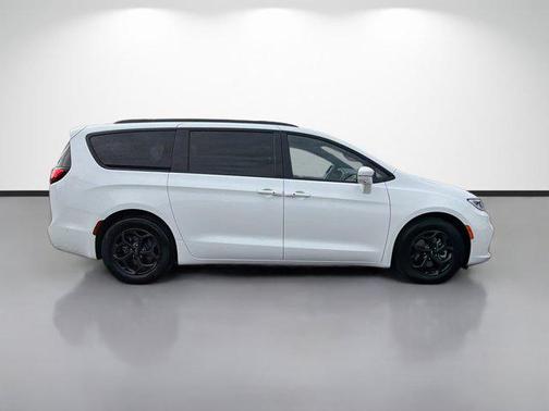 2021 Chrysler Pacifica Hybrid Touring L