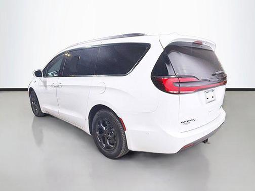 2021 Chrysler Pacifica Hybrid Touring L
