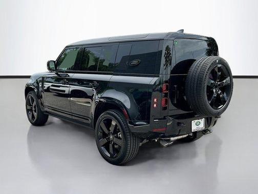 2025 Land Rover Defender 110 P500 X-Dynamic SE
