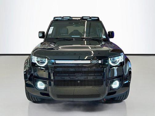 2025 Land Rover Defender 110 P500 X-Dynamic SE